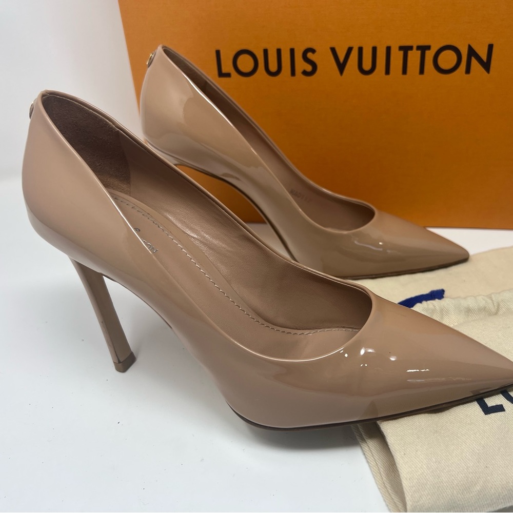 LOUIS VUITTON Rendez Vous  heels (beige, EU 38) -excellent condition. heels-10cm